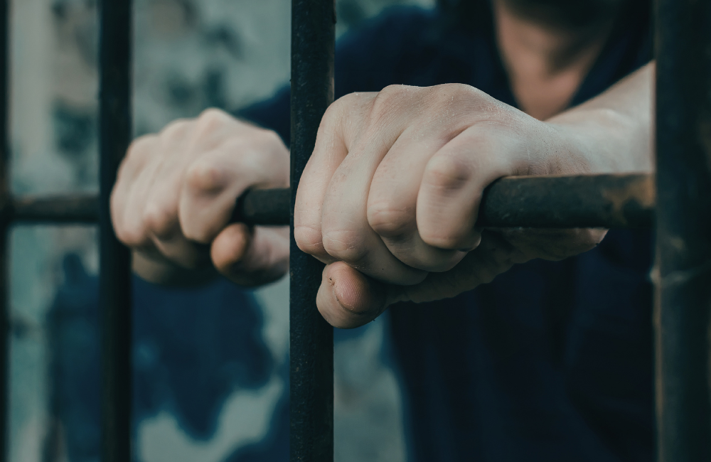 CÁC TRƯỜNG HỢP TẠM GIỮ VÀ THỜI GIAN TẠM GIỮ THEO PHÁP LUẬT HÌNH SỰ